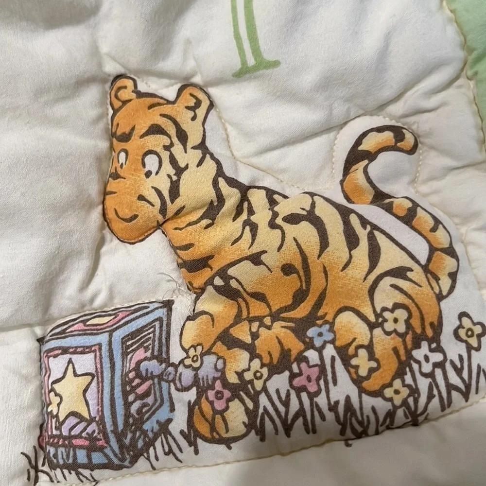 WINNIE THE POOH CLASSIC VINTAGE CRIB BLANKET, IVORY COLOR 40”X 30”